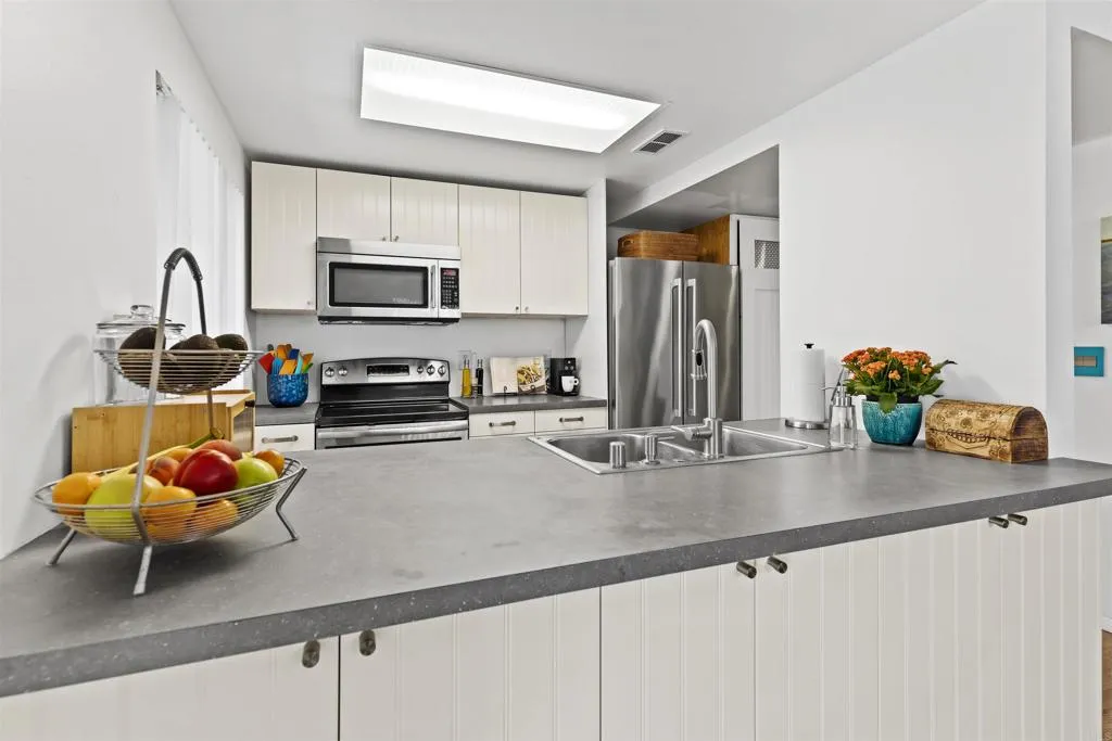 https://cdn.realtyfeed.com/cdn/127/306495204/b2f2751664415bf22f2adc094e92d19f.webp