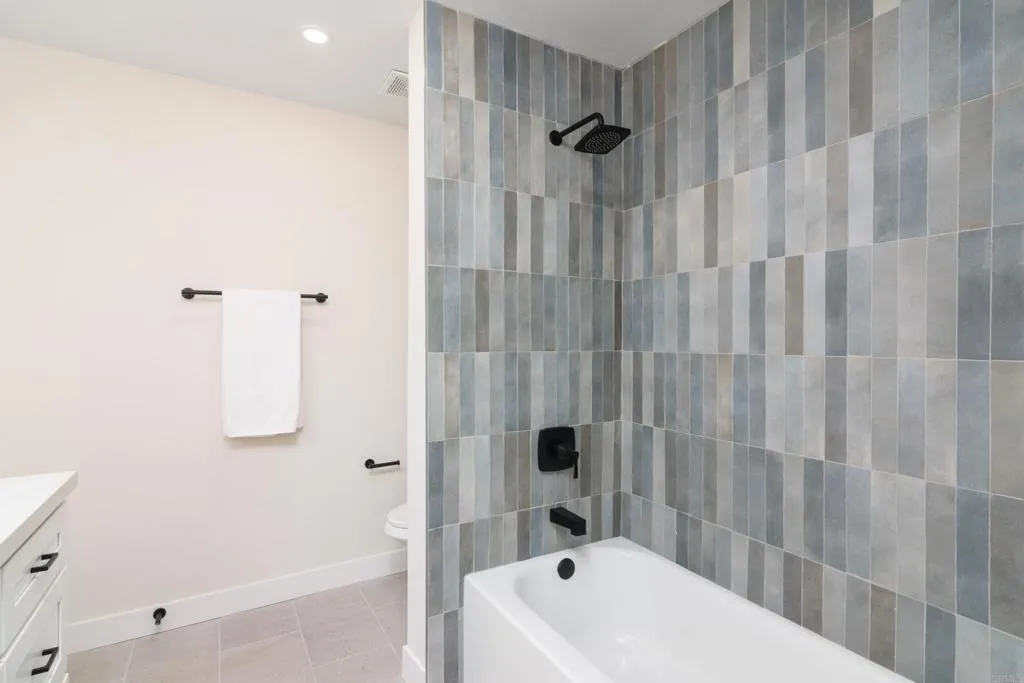 Photo #24: PTP2505435 Listing: Photo #24