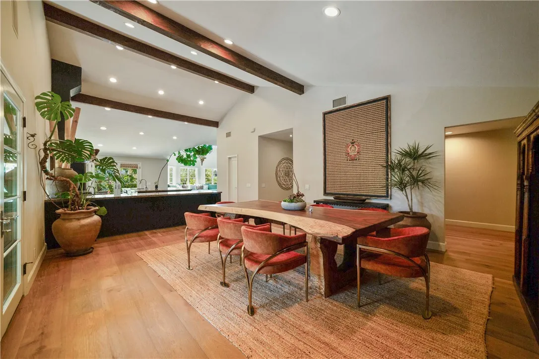 https://cdn.realtyfeed.com/cdn/127/306495251/2f4bf3efd7b15cc42d037fe41c8bcebc.webp