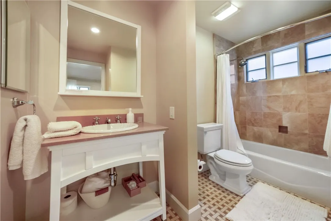https://cdn.realtyfeed.com/cdn/127/306495251/9c2077c084cd9bc5cb783b95ff13d1be.webp