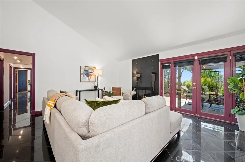 https://cdn.realtyfeed.com/cdn/127/306495280/ad46a6393bc0f9f44e274e7f7c0a4199.webp