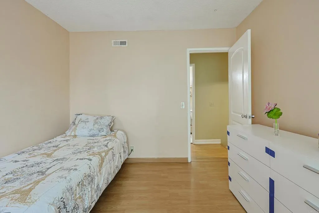 Photo #17: PTP2505438 Listing: Photo #17