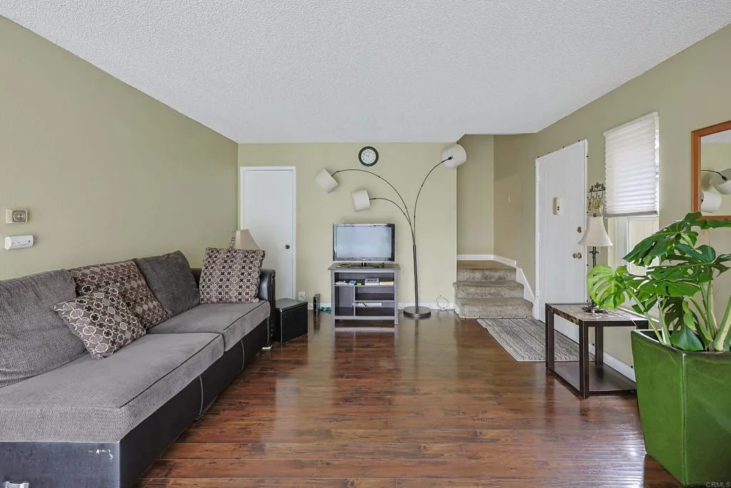 Photo #3: PTP2505438 Listing 