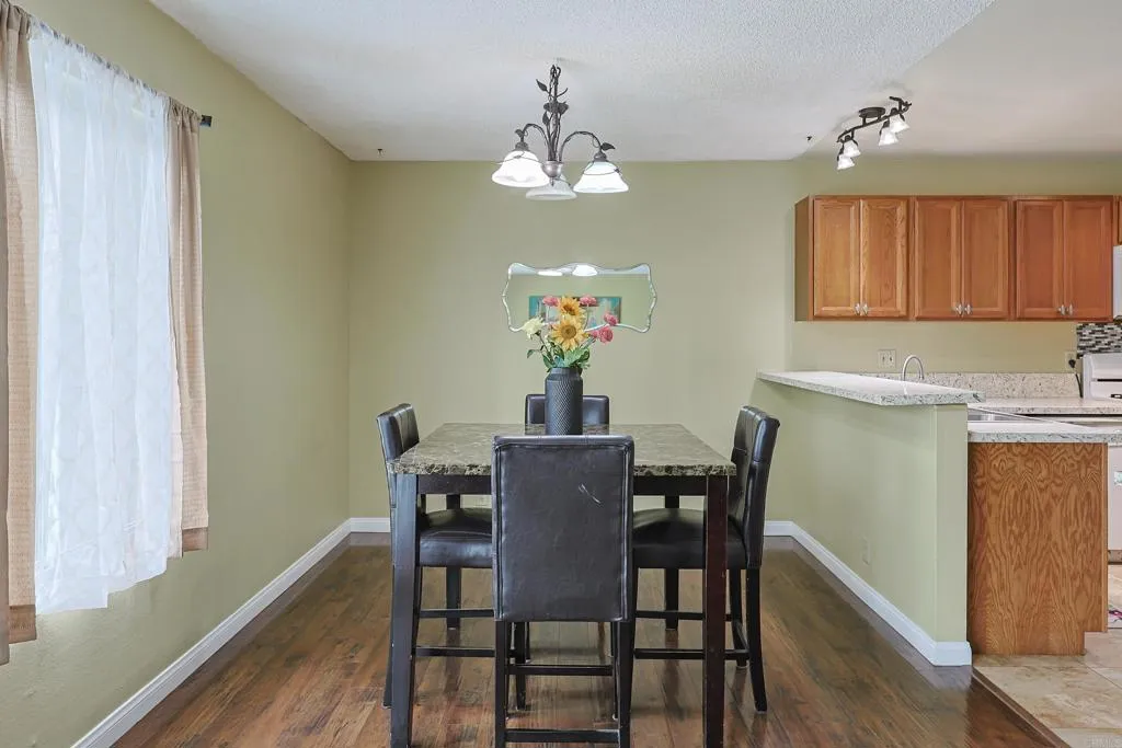 Photo #6: PTP2505438 Listing 