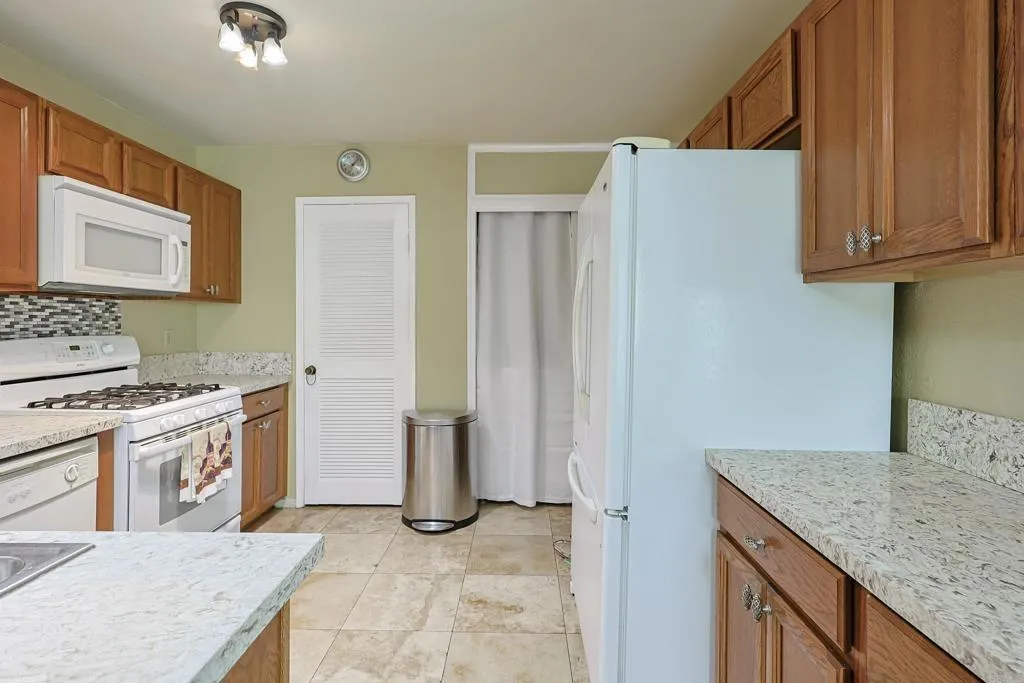 Photo #10: PTP2505438 Listing: Photo #10