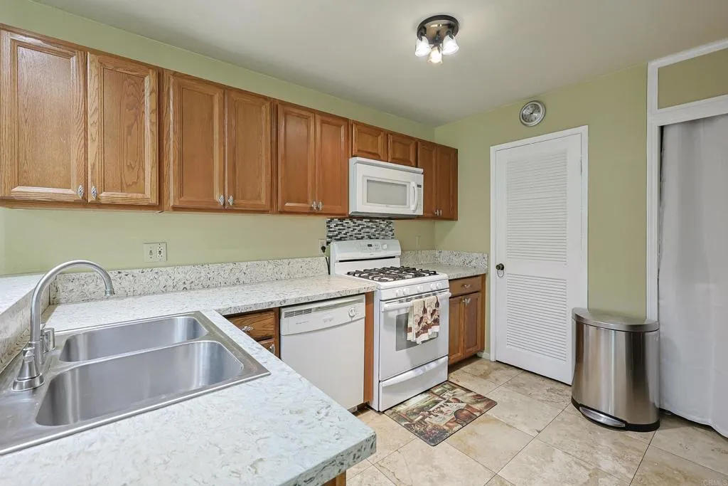 Photo #11: PTP2505438 Listing: Photo #11