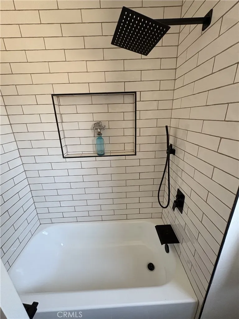 https://cdn.realtyfeed.com/cdn/127/306495350/51cfa3b984f75358c08d439225718890.webp