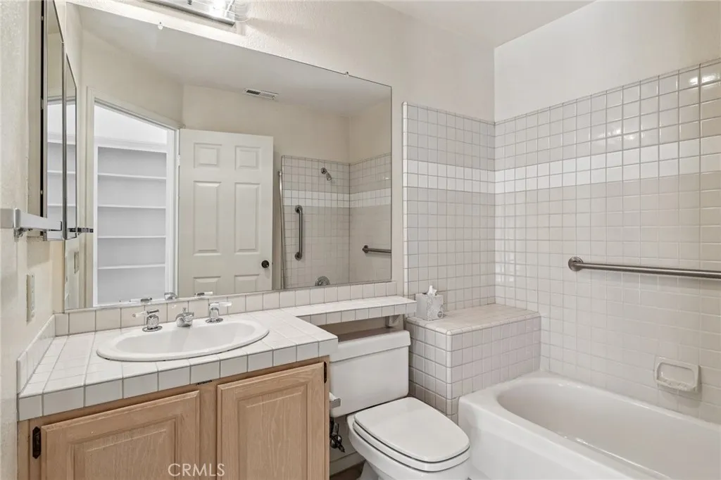 Photo #28: PV25160830 Listing: Photo #28