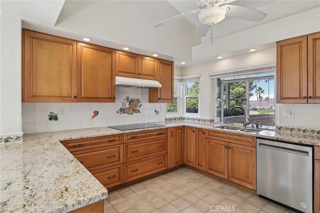 Photo #22: PV25160830 Listing: Photo #22