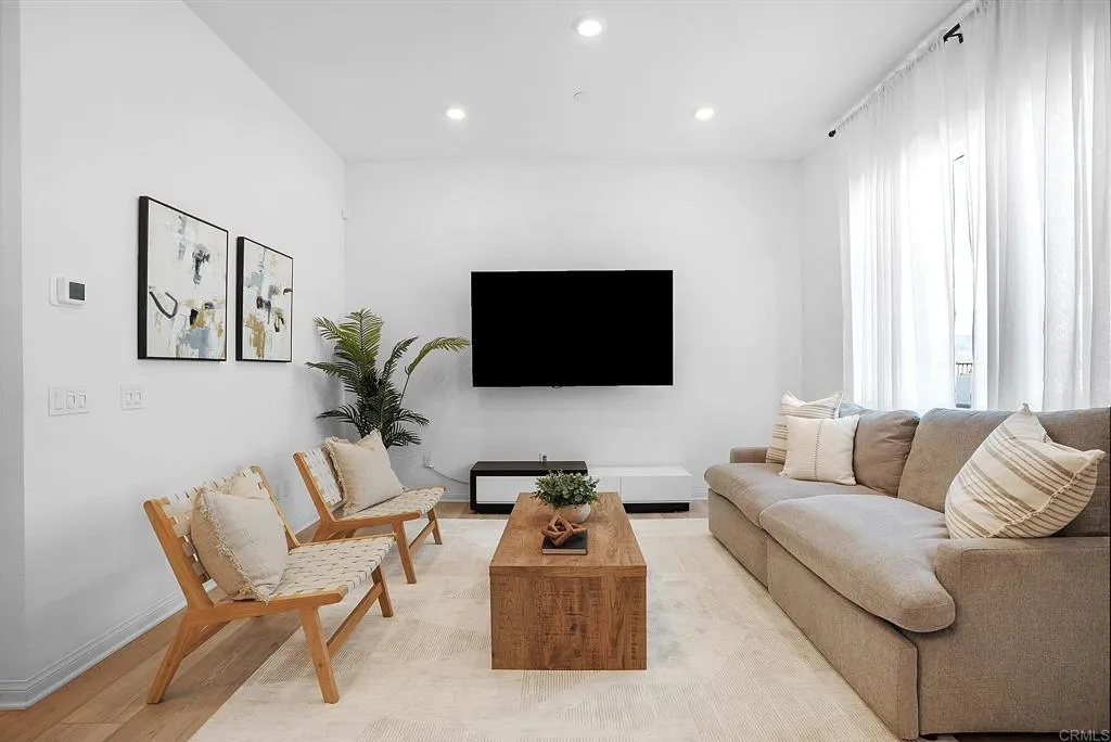 Photo #5: PTP2505439 Listing 
