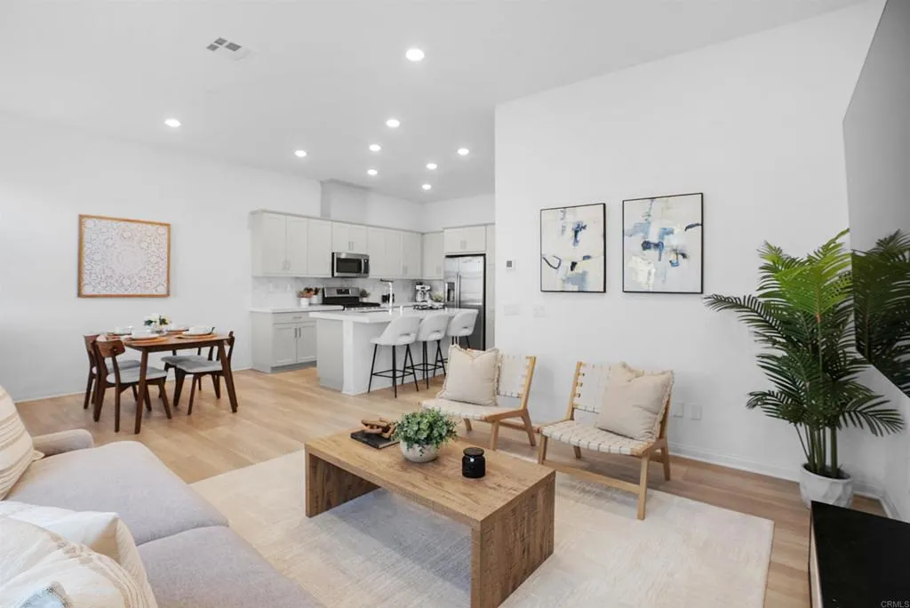 https://cdn.realtyfeed.com/cdn/127/306495551/c3e14dfa201a76988cf8bef50d4ad686.webp
