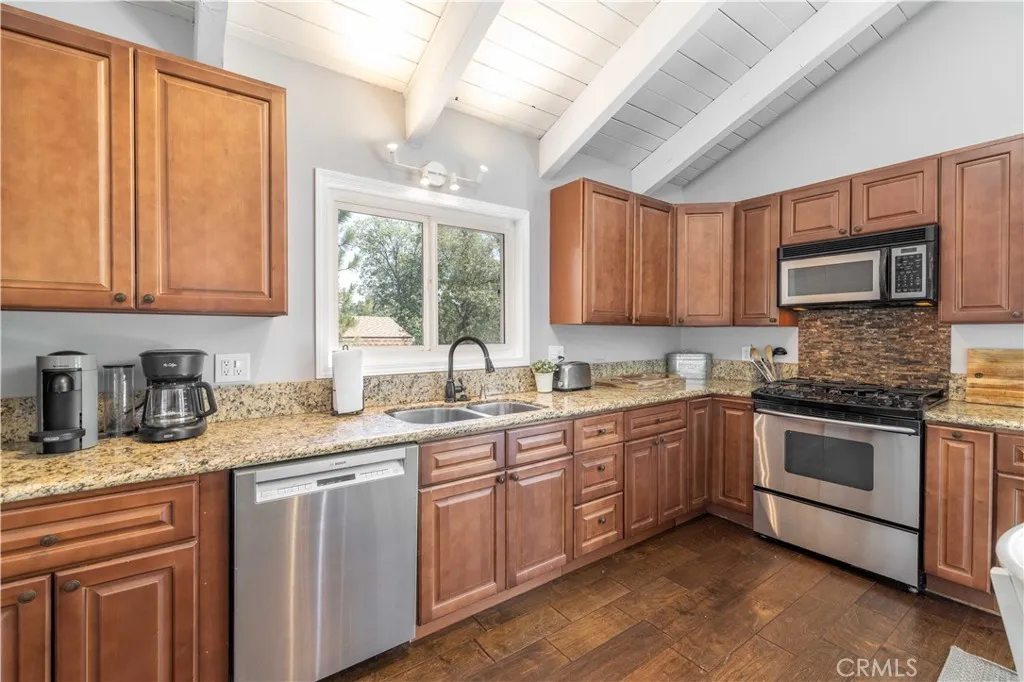 757 Villa Grove Avenue, Big Bear, CA 92314 - Photo 4 of 38, Big Bear, CA
