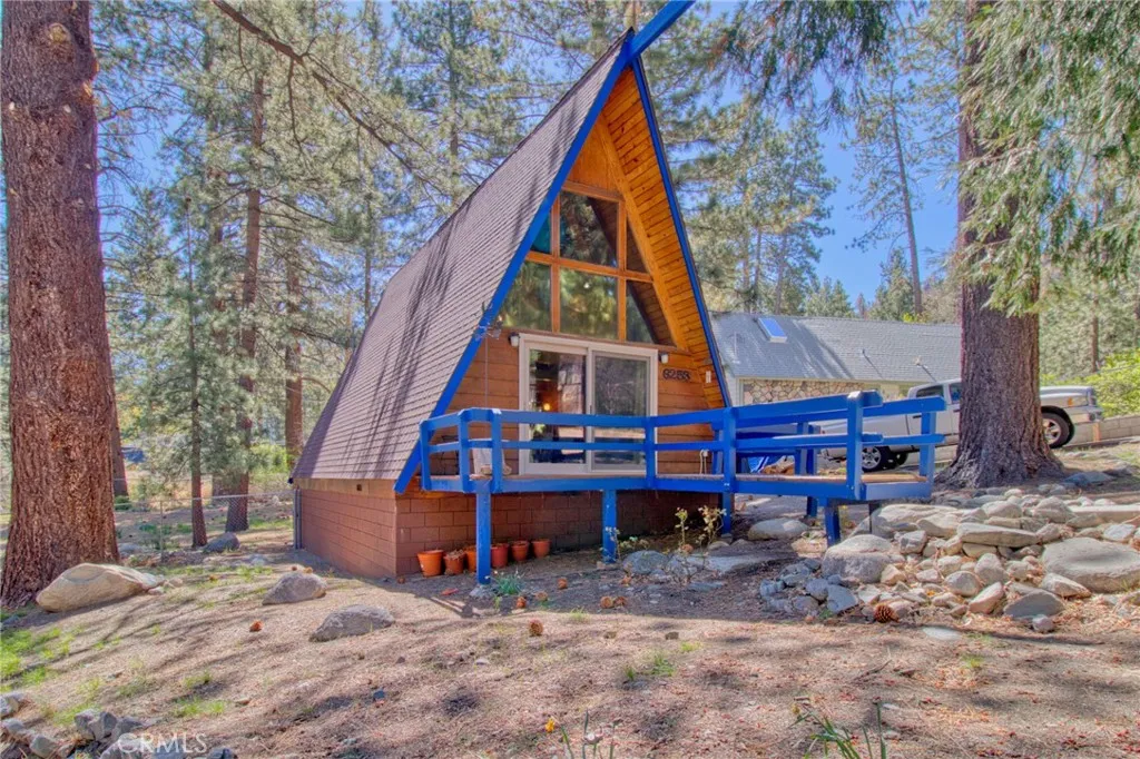 6253 Cardinal Road, Wrightwood, CA 92397