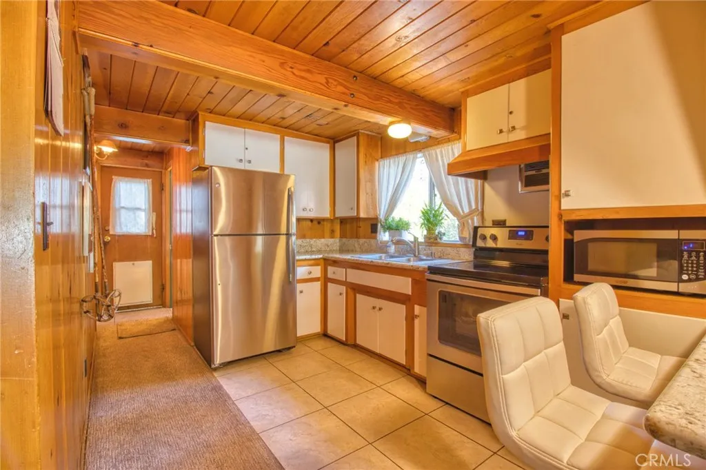 6253 Cardinal Road, Wrightwood, CA 92397 - Photo 5 of 49, Wrightwood, CA