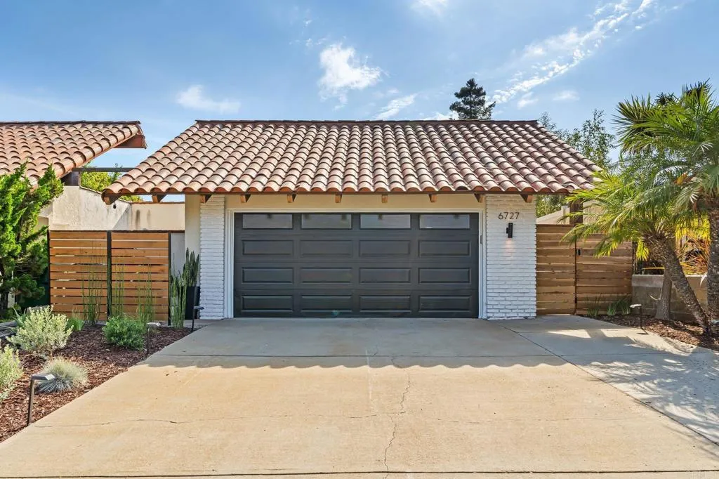 More Details about MLS # PTP2505449 : 6727 CORINTIA STREET