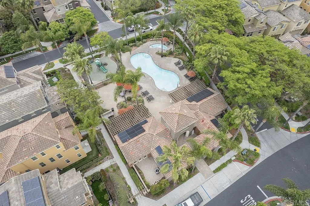 Photo #5: PTP2505446 Listing 