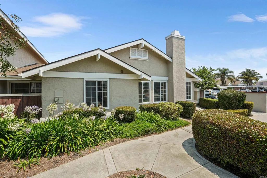 MLS: PTP2505450 Condo For Sale