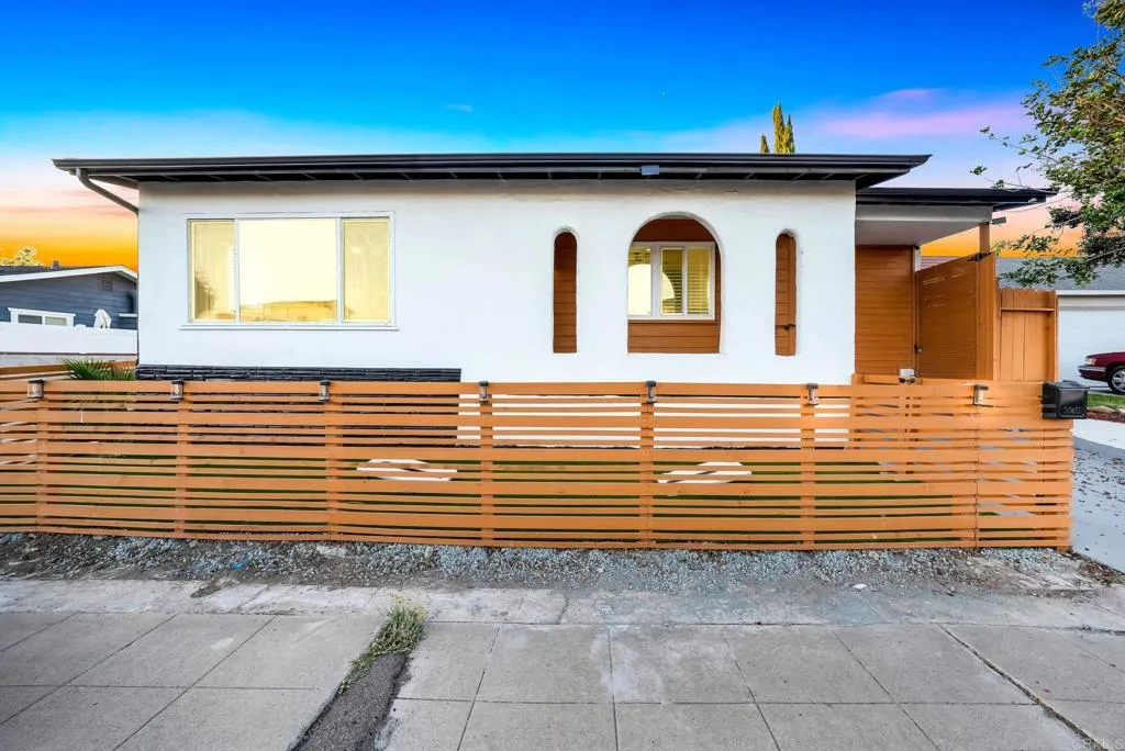 https://cdn.realtyfeed.com/cdn/127/306495769/0147efdfc9bccb971823e84e493eb819.webp