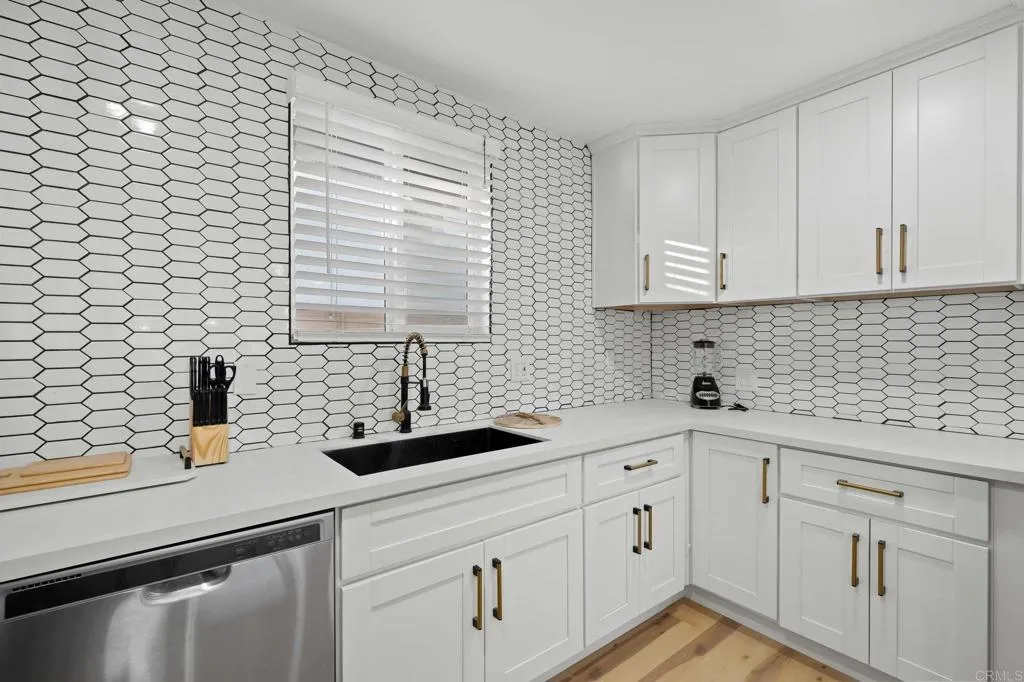 https://cdn.realtyfeed.com/cdn/127/306495769/b358ddffaaf036c247a0e6a97b36e2b2.webp