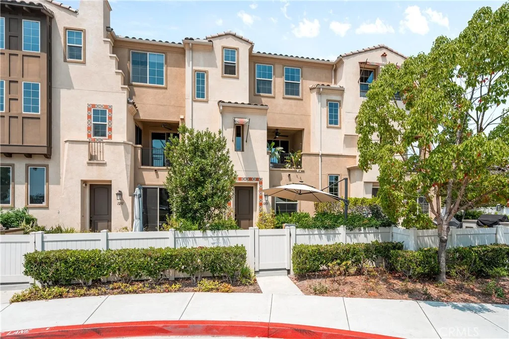 MLS: SW25160840 Condo For Sale
