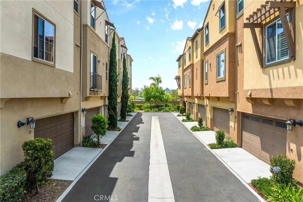 Photo #35: SW25160840 Listing: Photo #35