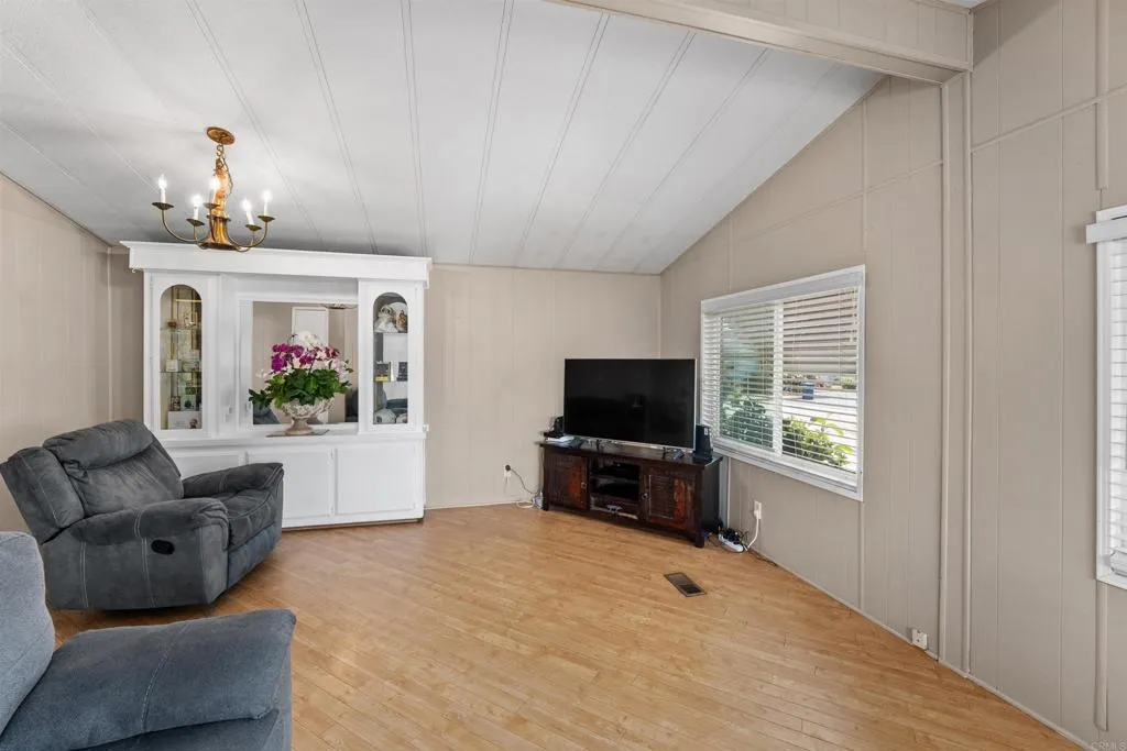 https://cdn.realtyfeed.com/cdn/127/306495983/30e19c8cad76506d2c94fce77c9d27ca.webp