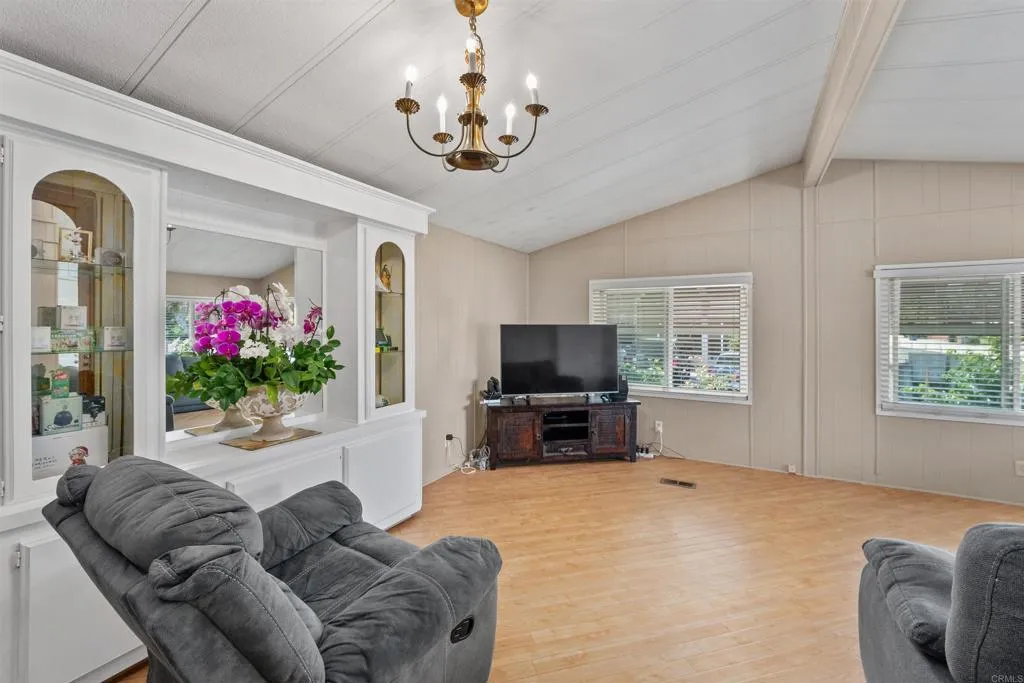https://cdn.realtyfeed.com/cdn/127/306495983/81fc1bd6e0692f81fda0d6c35b27aea0.webp