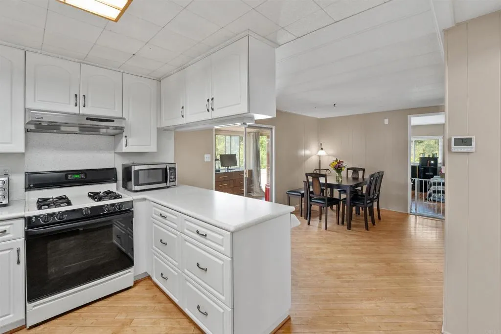 https://cdn.realtyfeed.com/cdn/127/306495983/a53764564c02c6f265c8680bbd272fef.webp