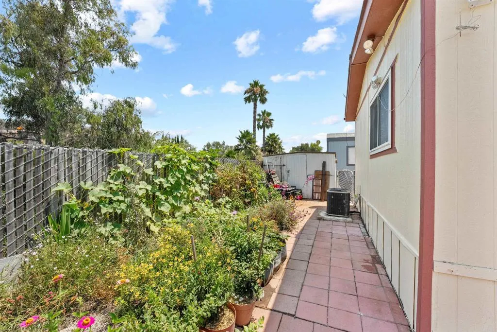 https://cdn.realtyfeed.com/cdn/127/306495983/e3d68a477ab013bd537c0a307a35d0ba.webp