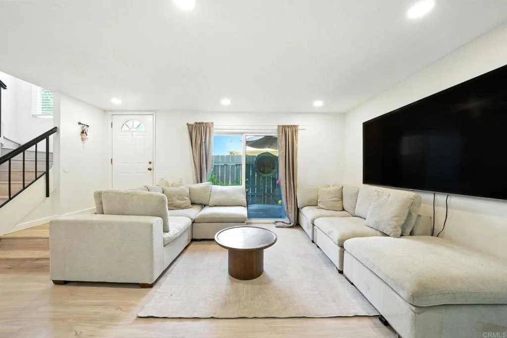 Photo #8: PTP2505456 Listing: Photo #8