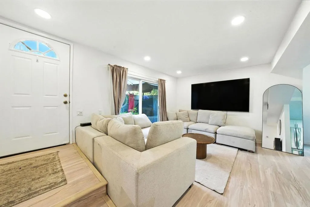 Photo #7: PTP2505456 Listing: Photo #7