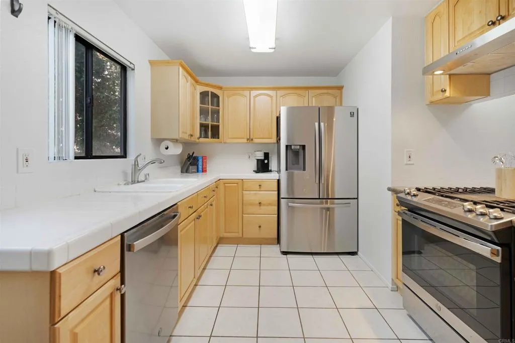 Photo #4: PTP2505457 Listing 