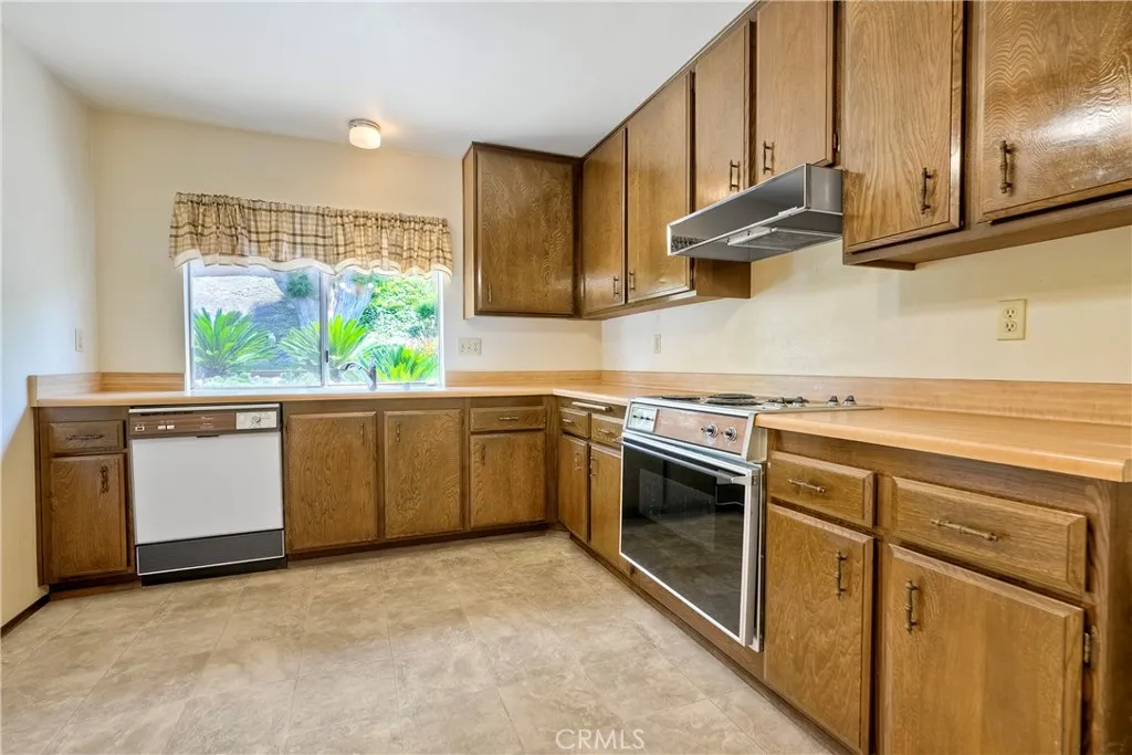https://cdn.realtyfeed.com/cdn/127/306496146/4a3286a1950d11026062b8ea97c25f37.webp