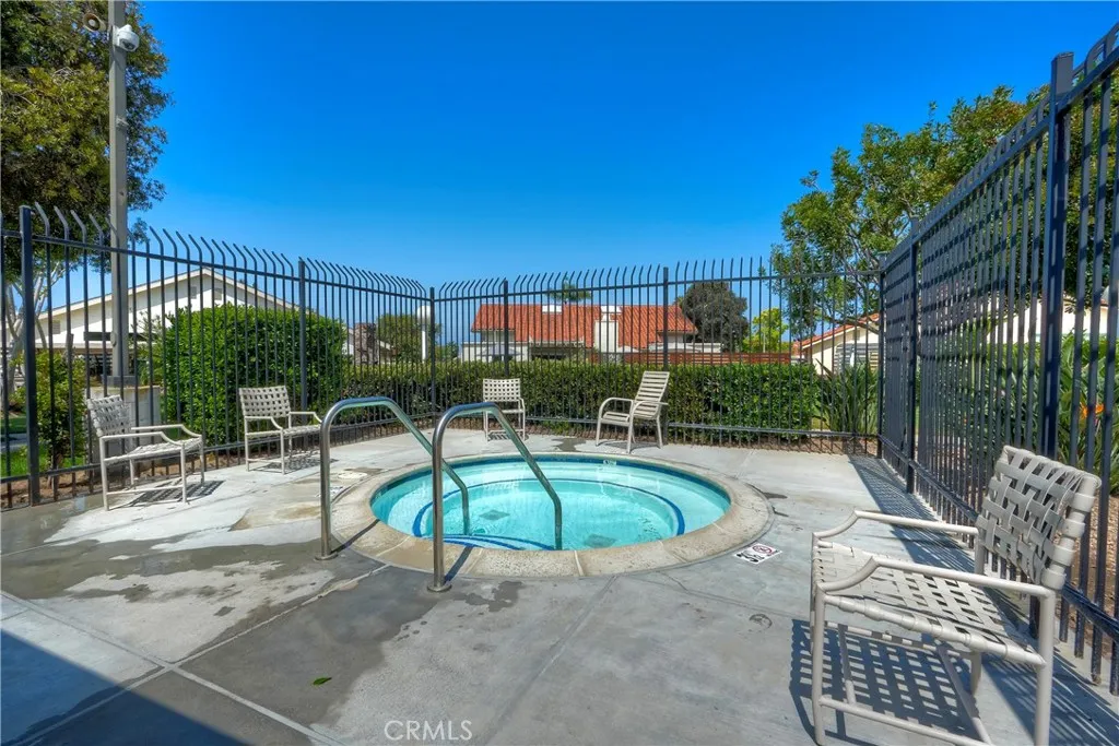 https://cdn.realtyfeed.com/cdn/127/306496146/4a7acdc148e591cd42847f5bab4310f5.webp
