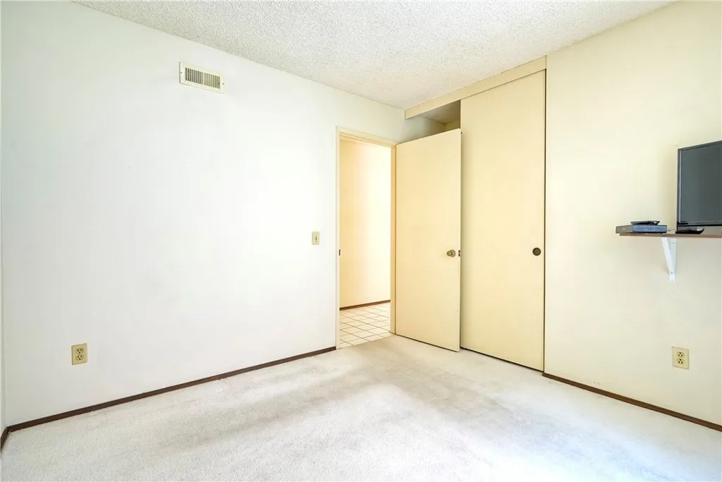 https://cdn.realtyfeed.com/cdn/127/306496146/724e085bbb06e8dc34846cbe2519c9cc.webp
