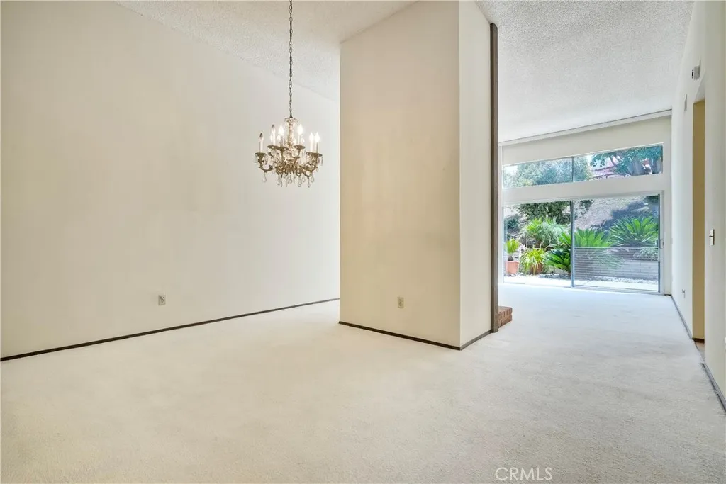https://cdn.realtyfeed.com/cdn/127/306496146/8053c84fae518597be91d7742c60e27a.webp