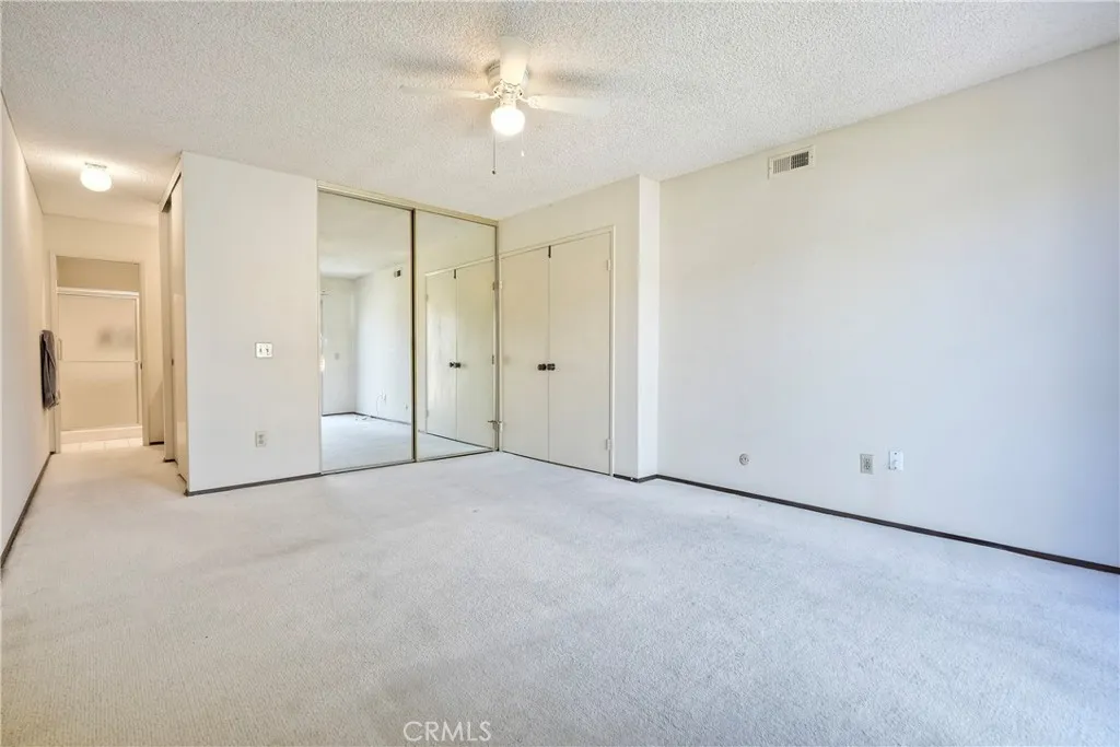 https://cdn.realtyfeed.com/cdn/127/306496146/de6d381af00681591c89cb9c73ecb104.webp