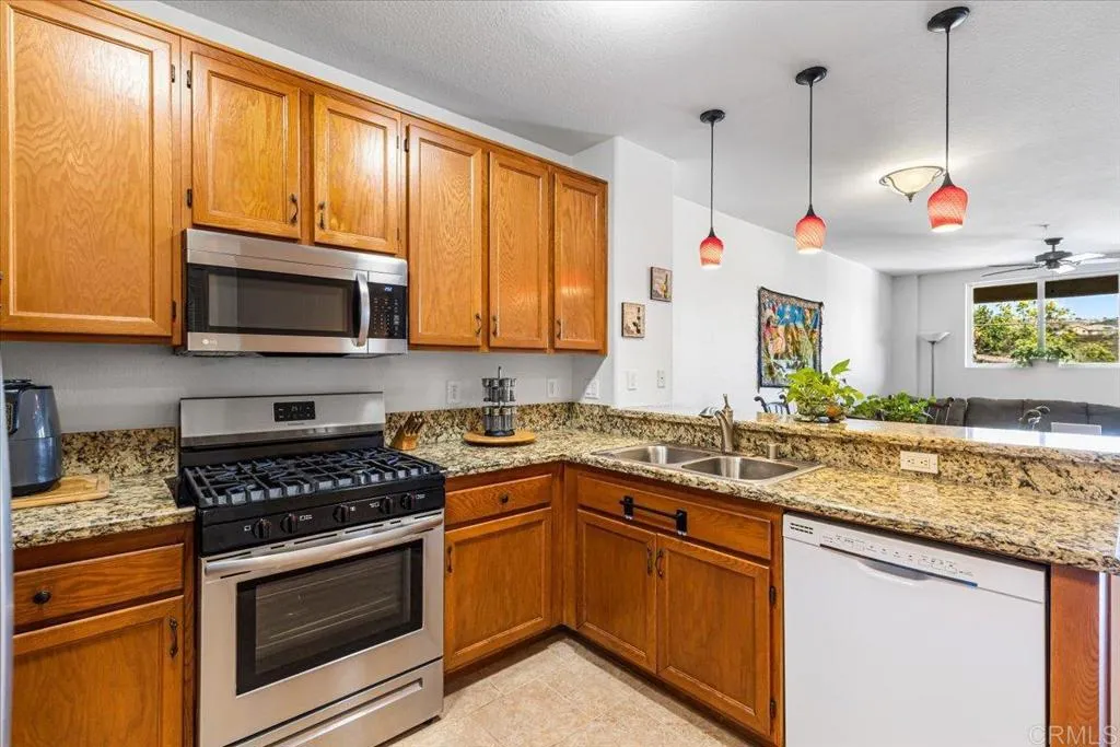 Photo #3: PTP2505458 Listing 
