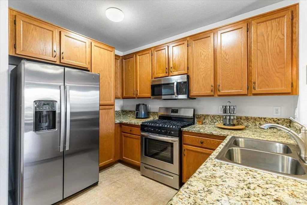 Photo #5: PTP2505458 Listing 