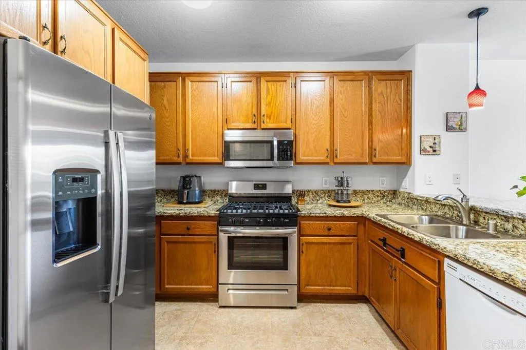 Photo #4: PTP2505458 Listing 