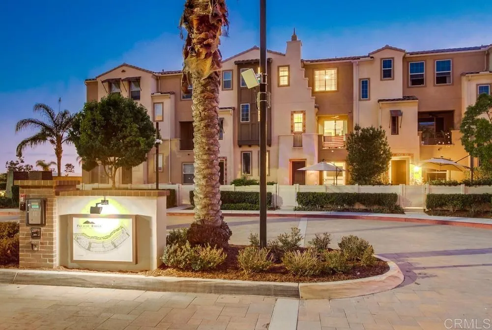 MLS: PTP2505461 Condo For Sale