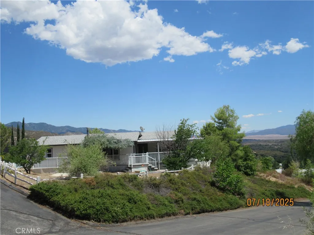 https://cdn.realtyfeed.com/cdn/127/306496264/8feef3095413d9e2999c28f66d20aeba.webp