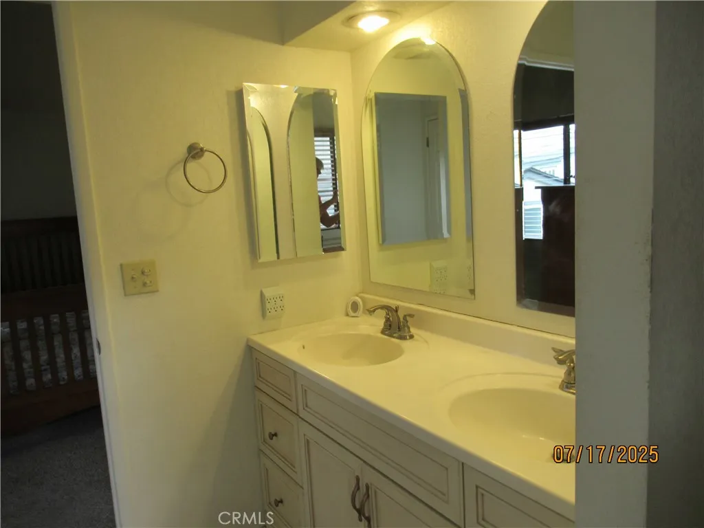 https://cdn.realtyfeed.com/cdn/127/306496264/d245c19e1872fabdbfe34cc15bd1a917.webp