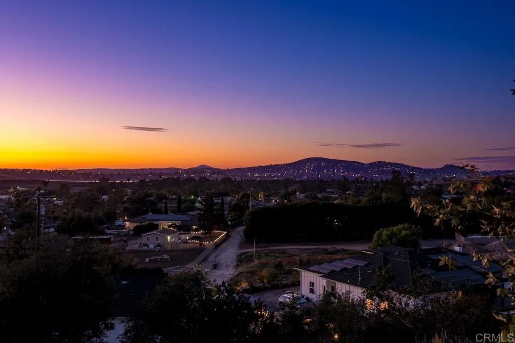 https://cdn.realtyfeed.com/cdn/127/306496351/d9501fae3585a9c177a1b547df0b8960.webp