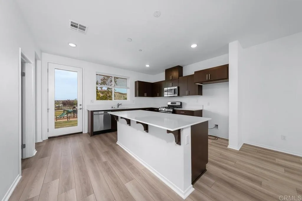 Photo #3: PTP2505468 Listing 