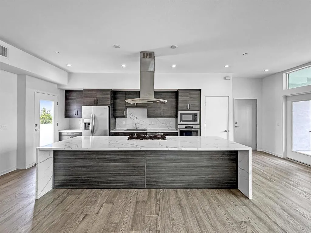 Photo #4: PTP2505470 Listing 
