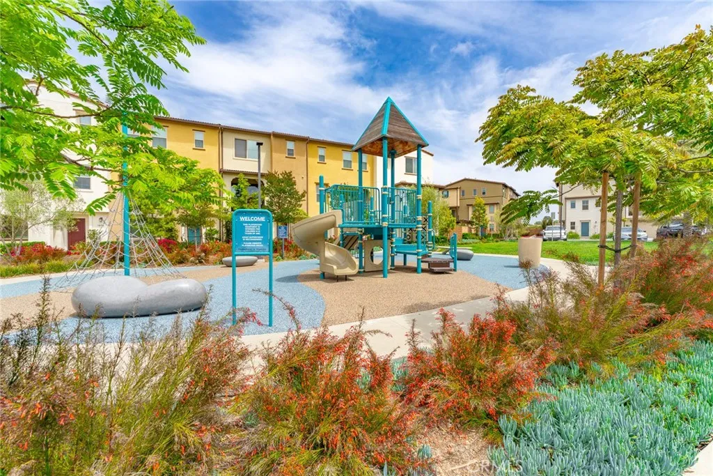 https://cdn.realtyfeed.com/cdn/127/306496531/40a2089a7ecfd54b8096e63cf3e57f4b.webp