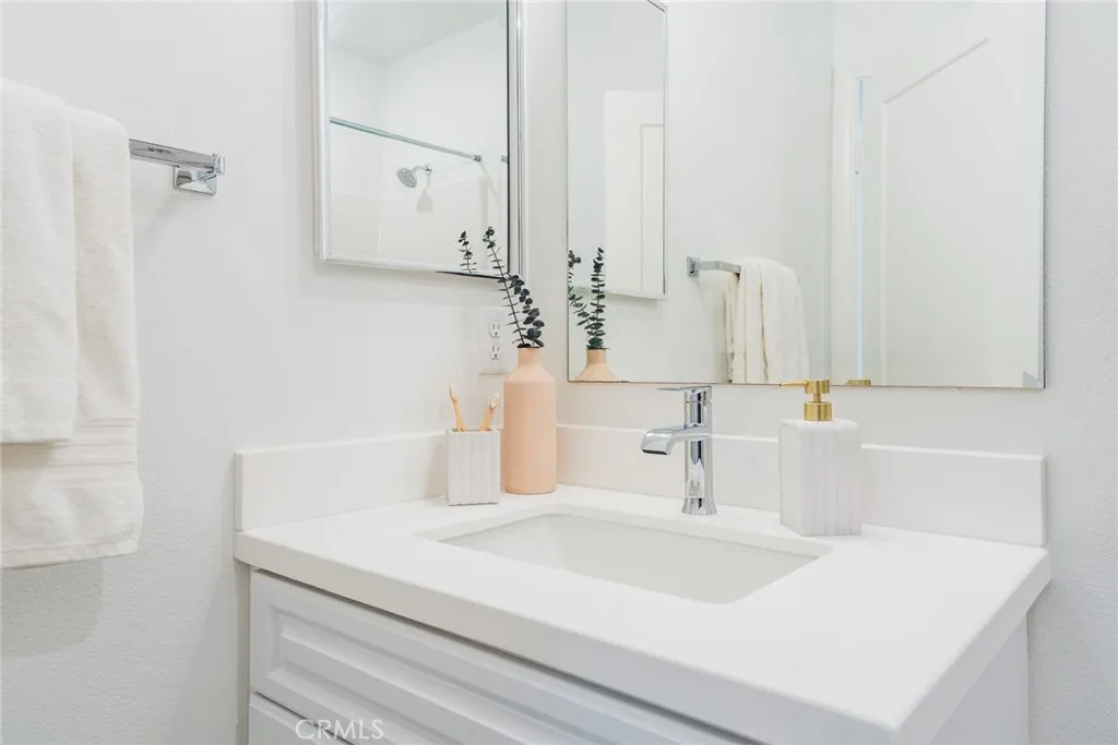https://cdn.realtyfeed.com/cdn/127/306496531/b89072c8cebfabf4b62ad55150c80c5c.webp