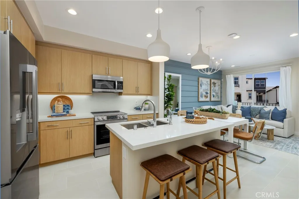Photo #3: OC25162105 Listing 