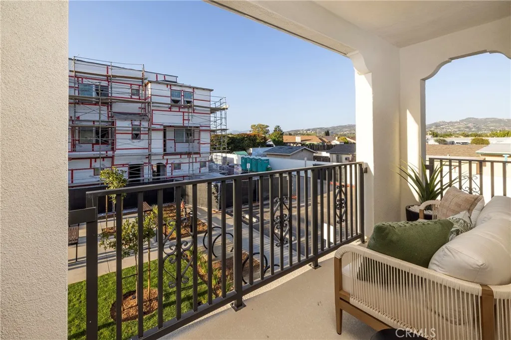 MLS: OC25162121 Condo For Sale